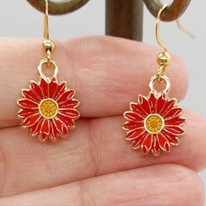 True red little flower earrings